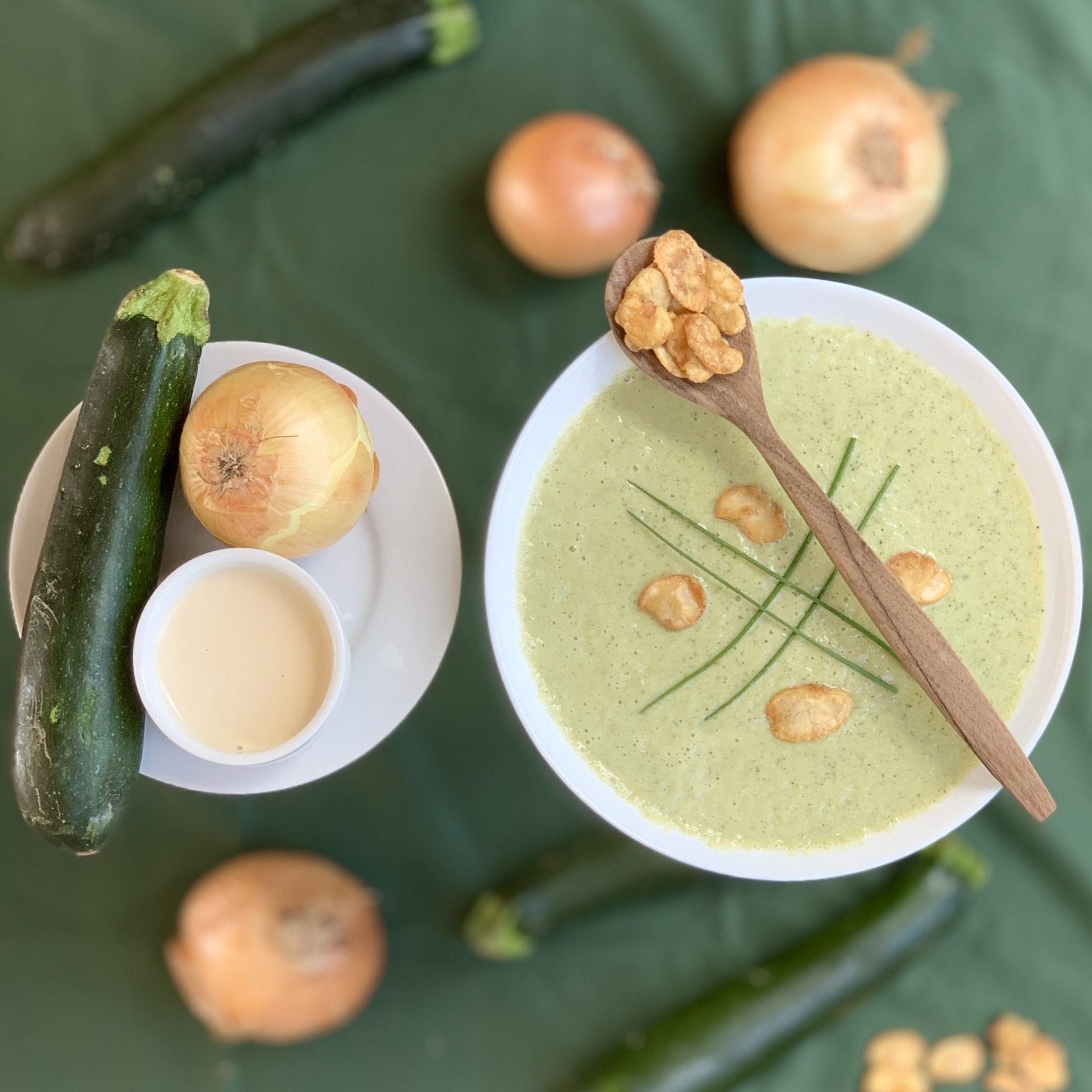 Zucchini-Cremesuppe - selbstkreiert Zucchini-Cremesuppe - selbstkreiert